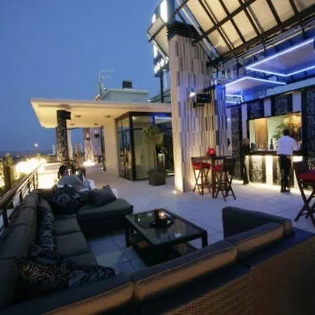 & Real Ciudad De 4*