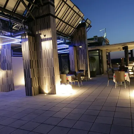 & Real Ciudad De 4* Saragozza