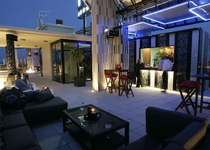 & Real Ciudad De فندق