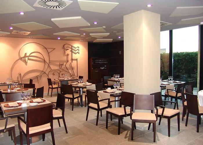 & Real Ciudad De 4* سرقسطة