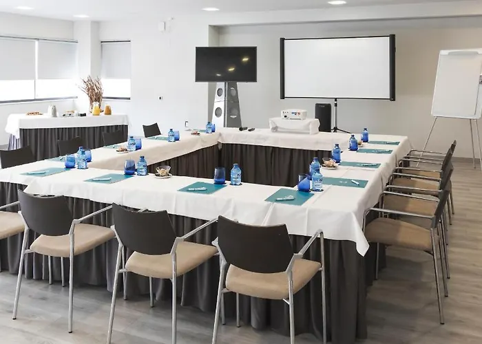 & Real Ciudad De מלון סרגוסה