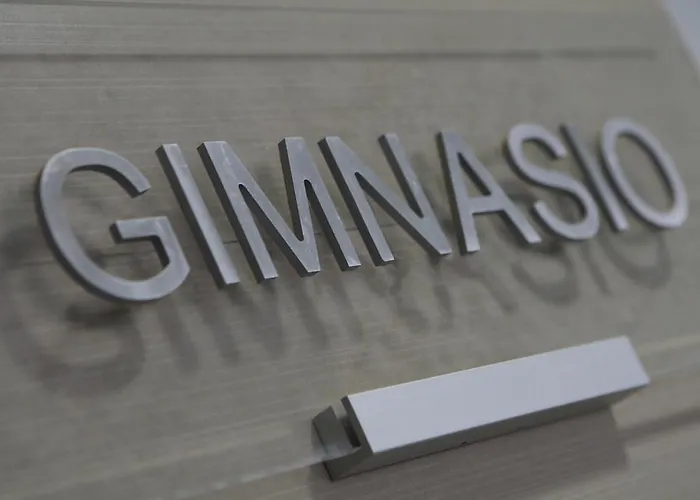 מלון & Real Ciudad De סרגוסה